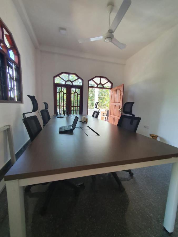 Airport Layover B&B Katunayaka Ngoại thất bức ảnh