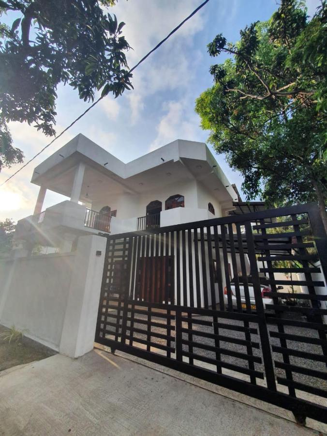 Airport Layover B&B Katunayaka Ngoại thất bức ảnh