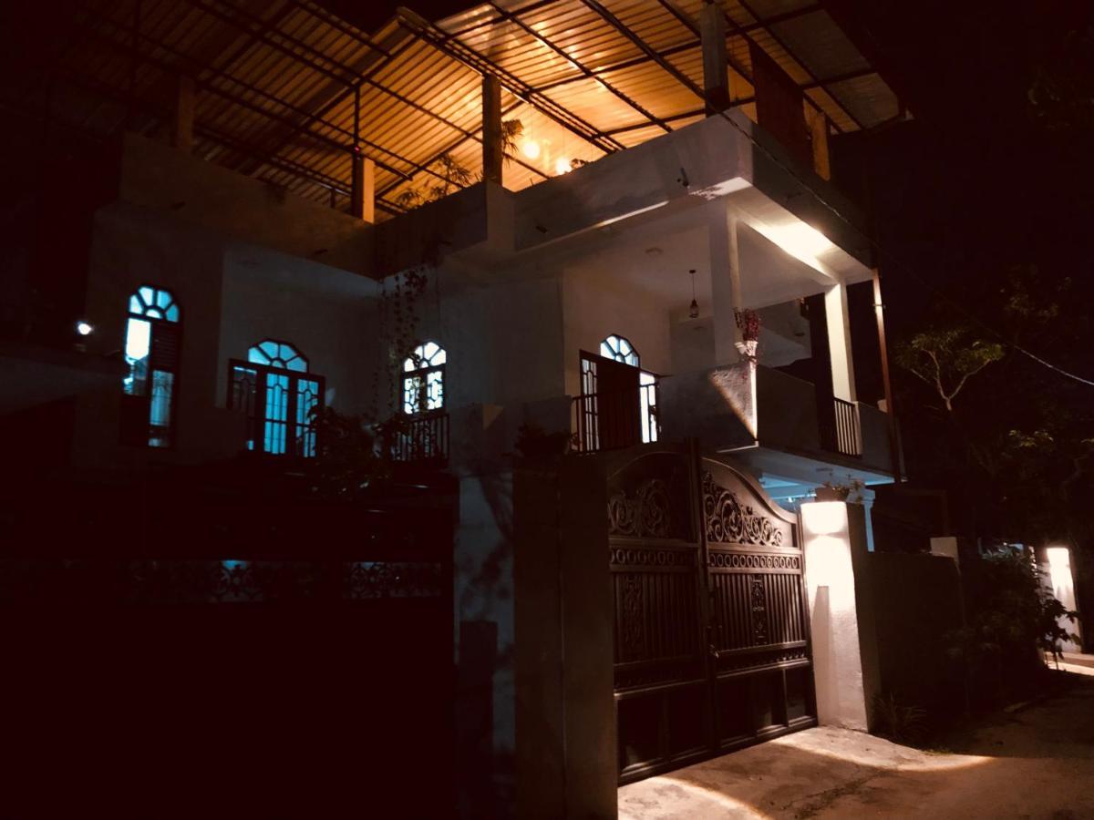 Airport Layover B&B Katunayaka Ngoại thất bức ảnh